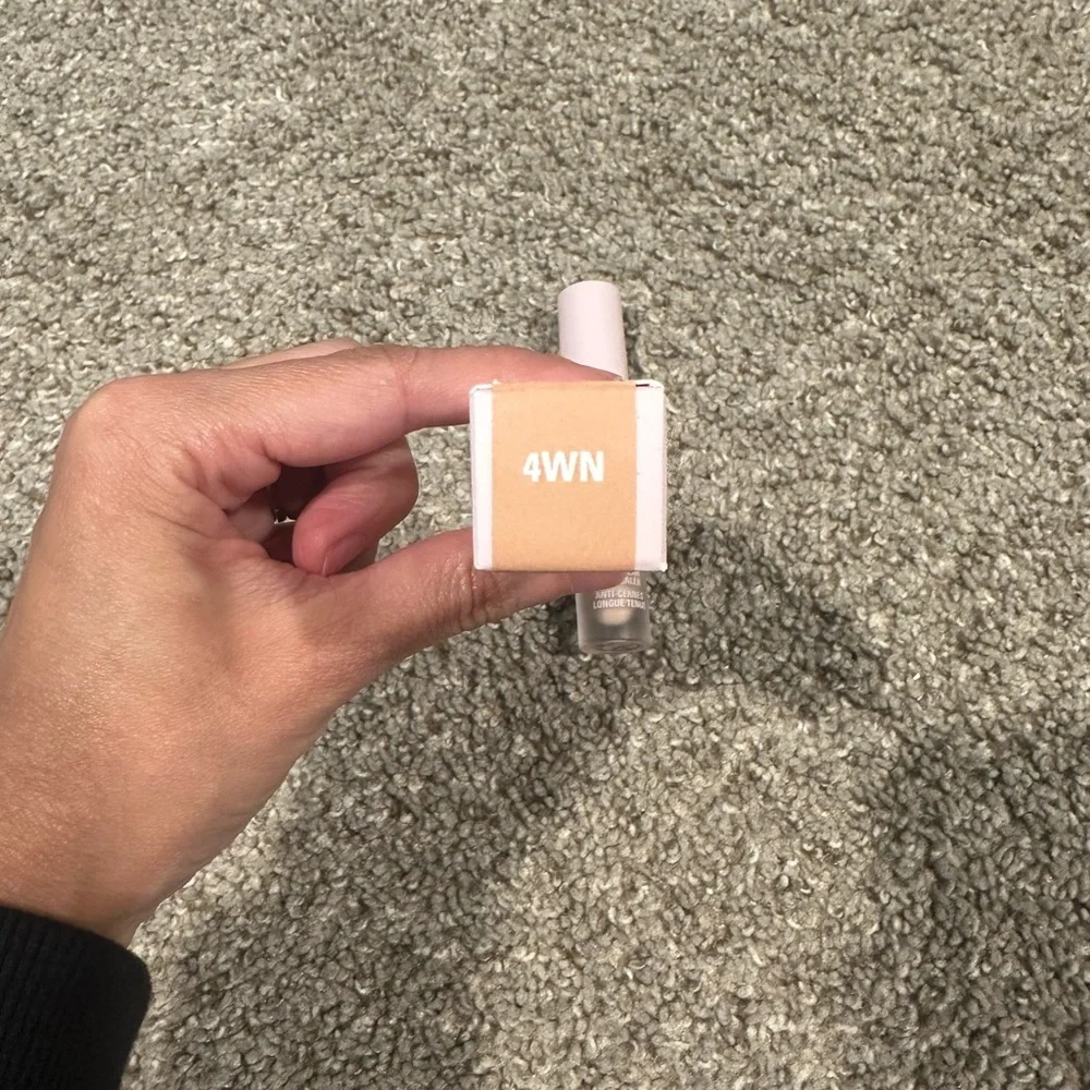 Kylie Cosmetics Power Plush Concealer- 4WN
